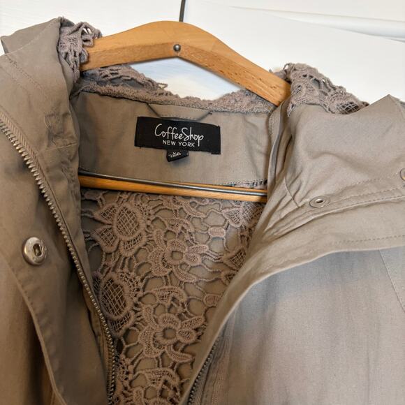 Coffeeshop New York women’s hooded trench coat. Dark khaki. Size XS - Picture 2 of 7